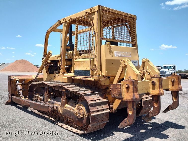 image for item LK9019 1984 Caterpillar D6D  dozer