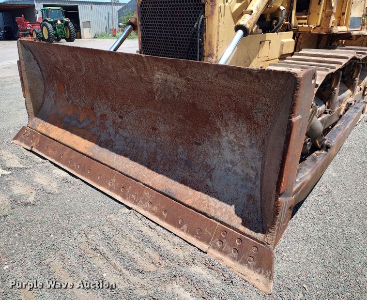 image for item LK9019 1984 Caterpillar D6D  dozer