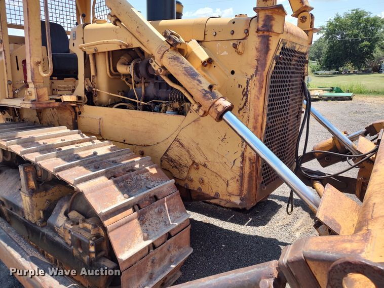 image for item LK9019 1984 Caterpillar D6D  dozer