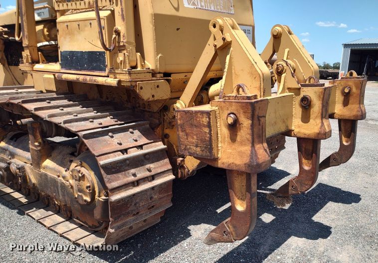 image for item LK9019 1984 Caterpillar D6D  dozer