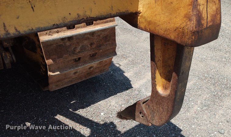 image for item LK9019 1984 Caterpillar D6D  dozer