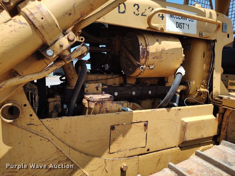image for item LK9019 1984 Caterpillar D6D  dozer
