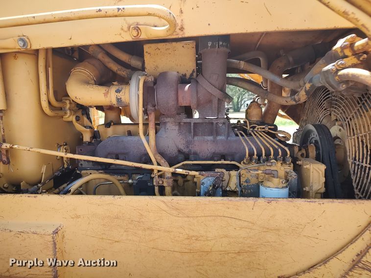 image for item LK9019 1984 Caterpillar D6D  dozer