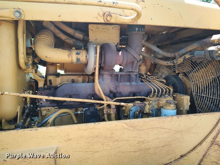 image for item LK9019 1984 Caterpillar D6D  dozer
