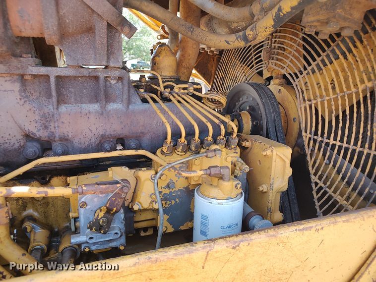 image for item LK9019 1984 Caterpillar D6D  dozer