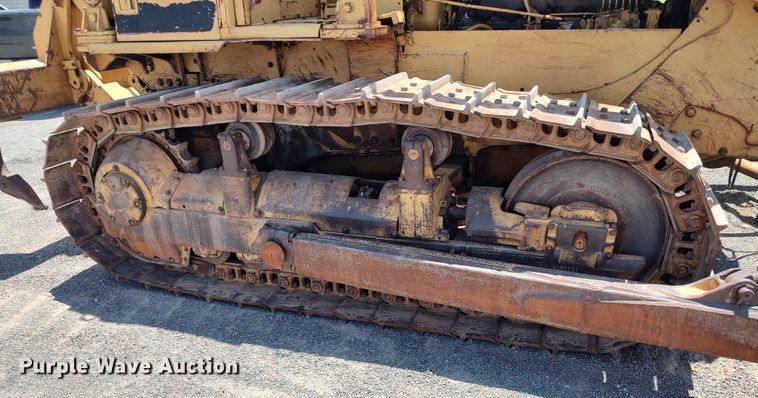 image for item LK9019 1984 Caterpillar D6D  dozer