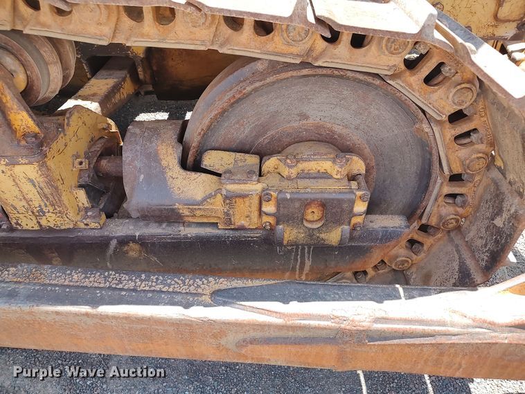 image for item LK9019 1984 Caterpillar D6D  dozer