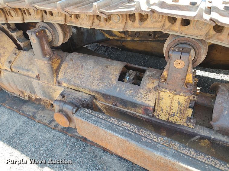 image for item LK9019 1984 Caterpillar D6D  dozer