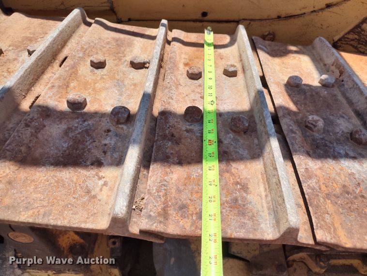 image for item LK9019 1984 Caterpillar D6D  dozer