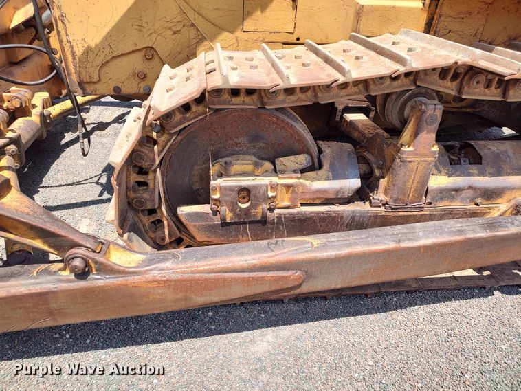 image for item LK9019 1984 Caterpillar D6D  dozer