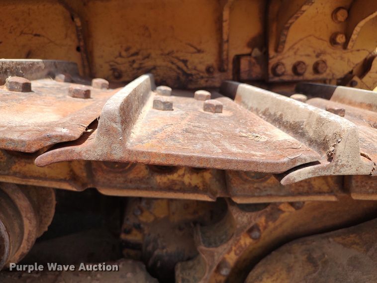 image for item LK9019 1984 Caterpillar D6D  dozer