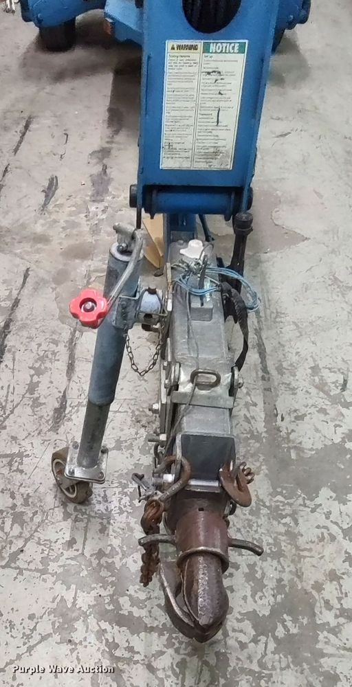 image for item LK9036 2002 Genie TMZ50  boom lift