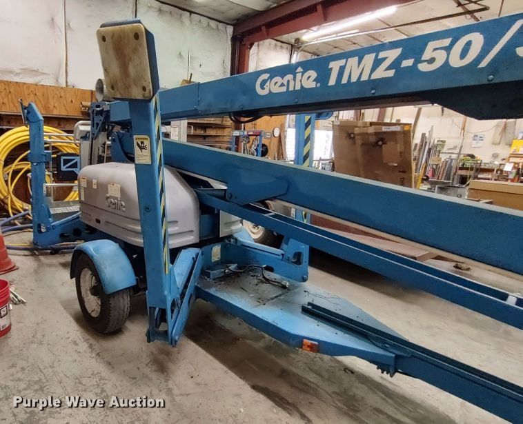 image for item LK9036 2002 Genie TMZ50  boom lift