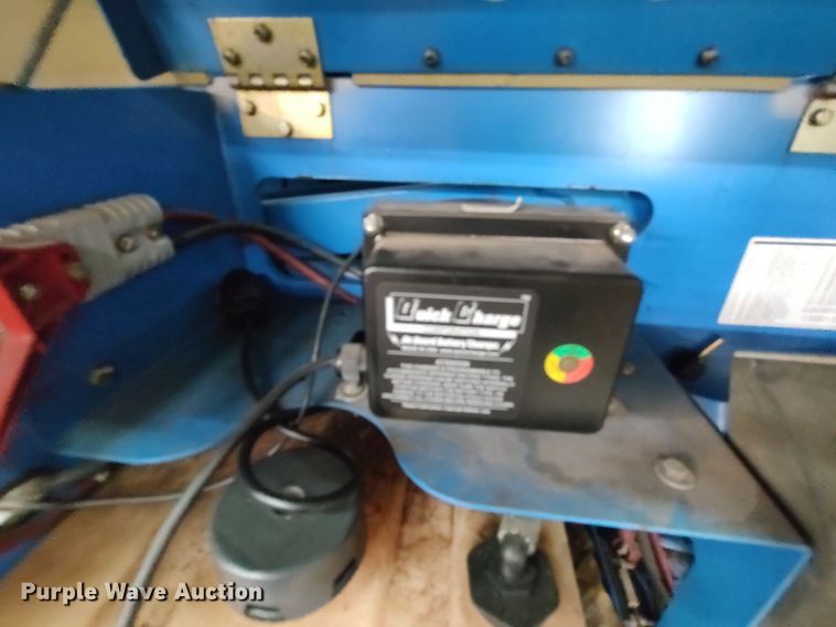 image for item LK9036 2002 Genie TMZ50  boom lift