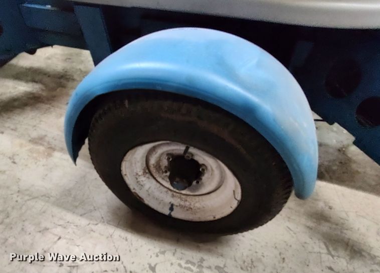 image for item LK9036 2002 Genie TMZ50  boom lift