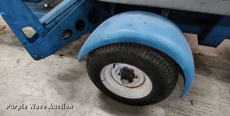 image for item LK9036 2002 Genie TMZ50  boom lift