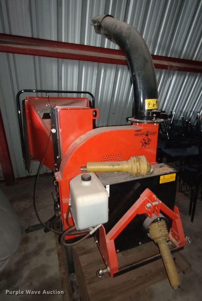 image for item LK9037 Echo Bearcat 72854  wood chipper