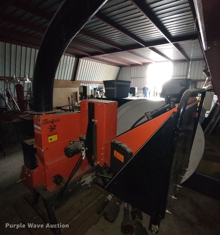 image for item LK9037 Echo Bearcat 72854  wood chipper