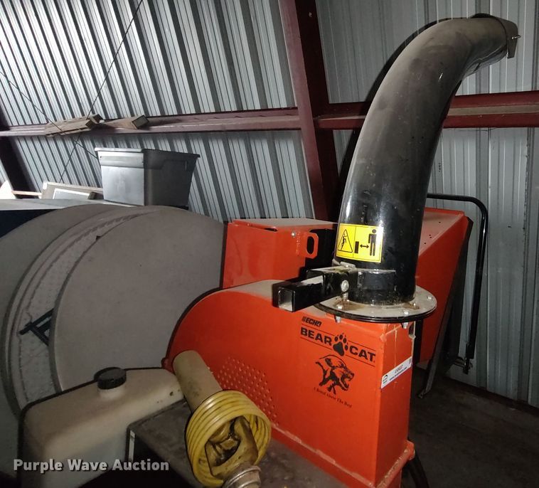 image for item LK9037 Echo Bearcat 72854  wood chipper
