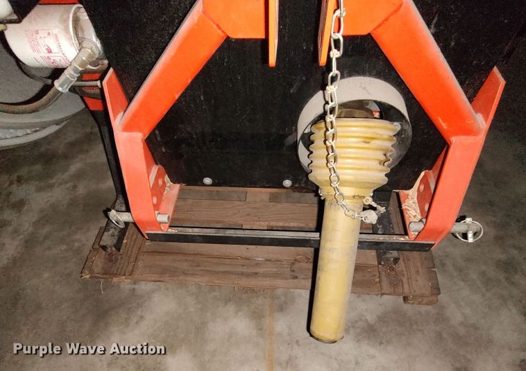 image for item LK9037 Echo Bearcat 72854  wood chipper