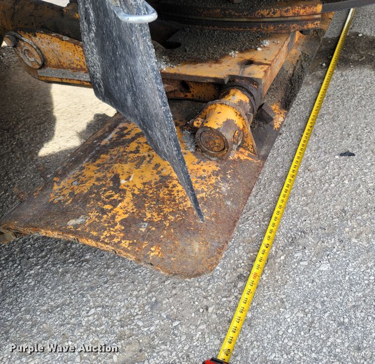 image for item LM9583 2006 International 7400  dump truck