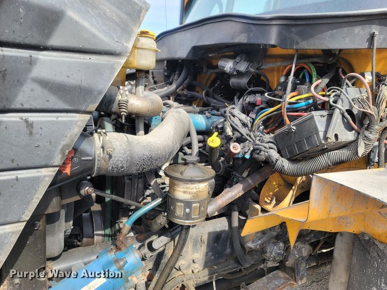 image for item LM9583 2006 International 7400  dump truck