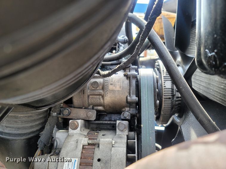 image for item LM9583 2006 International 7400  dump truck