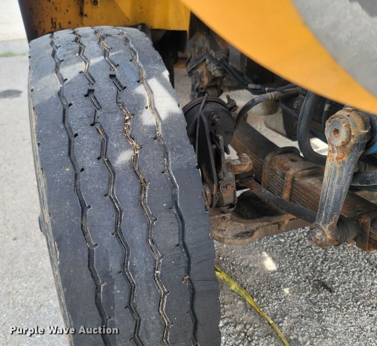 image for item LM9583 2006 International 7400  dump truck