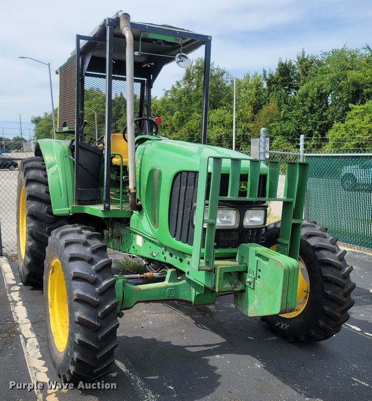 image for item LM9587 2006 John Deere 6415 MFWD tractor