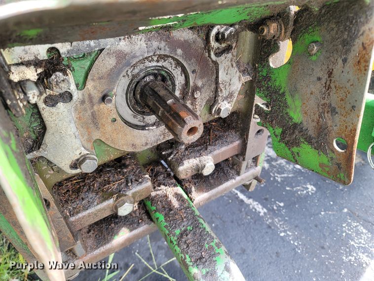 image for item LM9587 2006 John Deere 6415 MFWD tractor