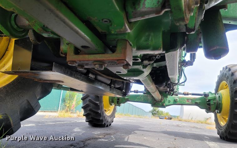 image for item LM9587 2006 John Deere 6415 MFWD tractor