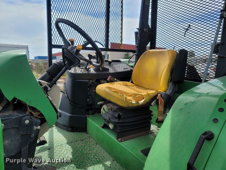 image for item LM9587 2006 John Deere 6415 MFWD tractor