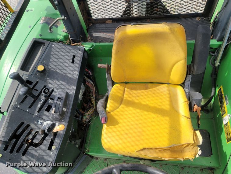 image for item LM9587 2006 John Deere 6415 MFWD tractor