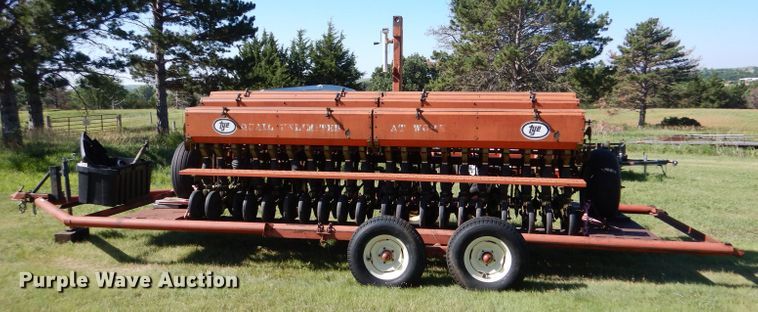 image for item LP9385 Tye 104-4528  no-till grain drill