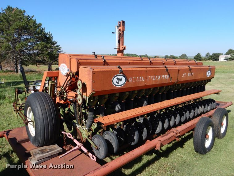 image for item LP9385 Tye 104-4528  no-till grain drill