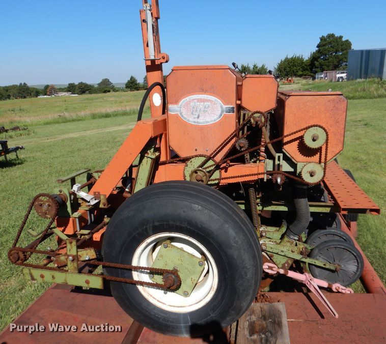 image for item LP9385 Tye 104-4528  no-till grain drill