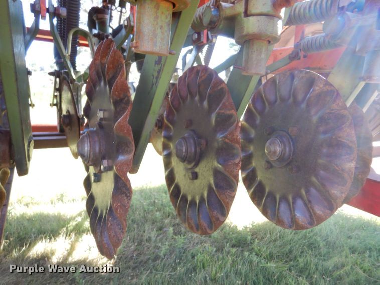 image for item LP9385 Tye 104-4528  no-till grain drill