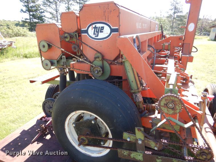 image for item LP9385 Tye 104-4528  no-till grain drill