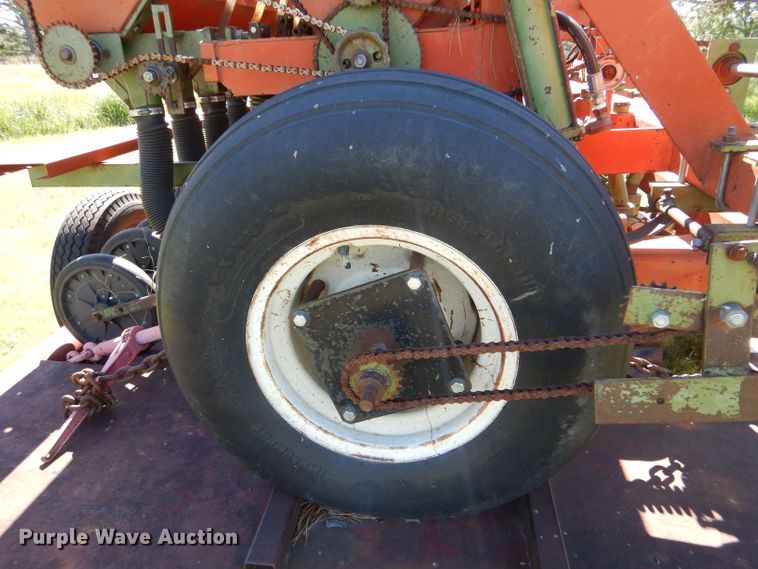 image for item LP9385 Tye 104-4528  no-till grain drill