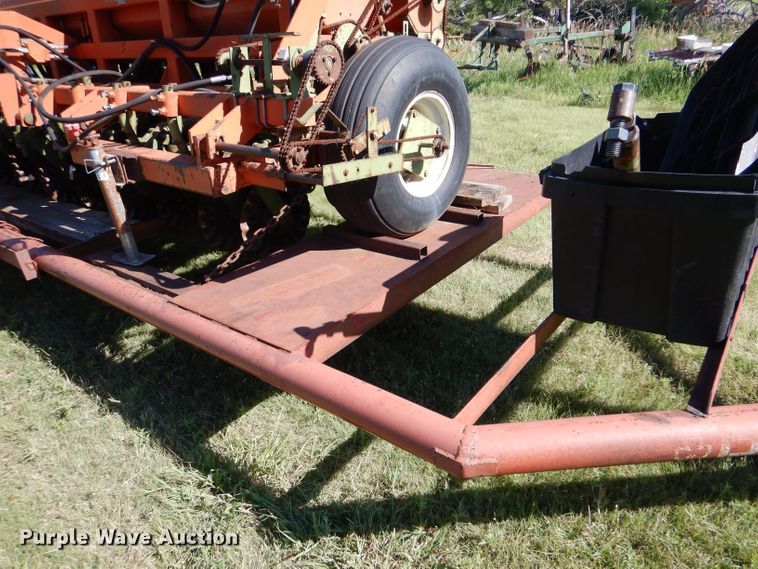 image for item LP9385 Tye 104-4528  no-till grain drill