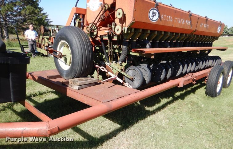 image for item LP9385 Tye 104-4528  no-till grain drill