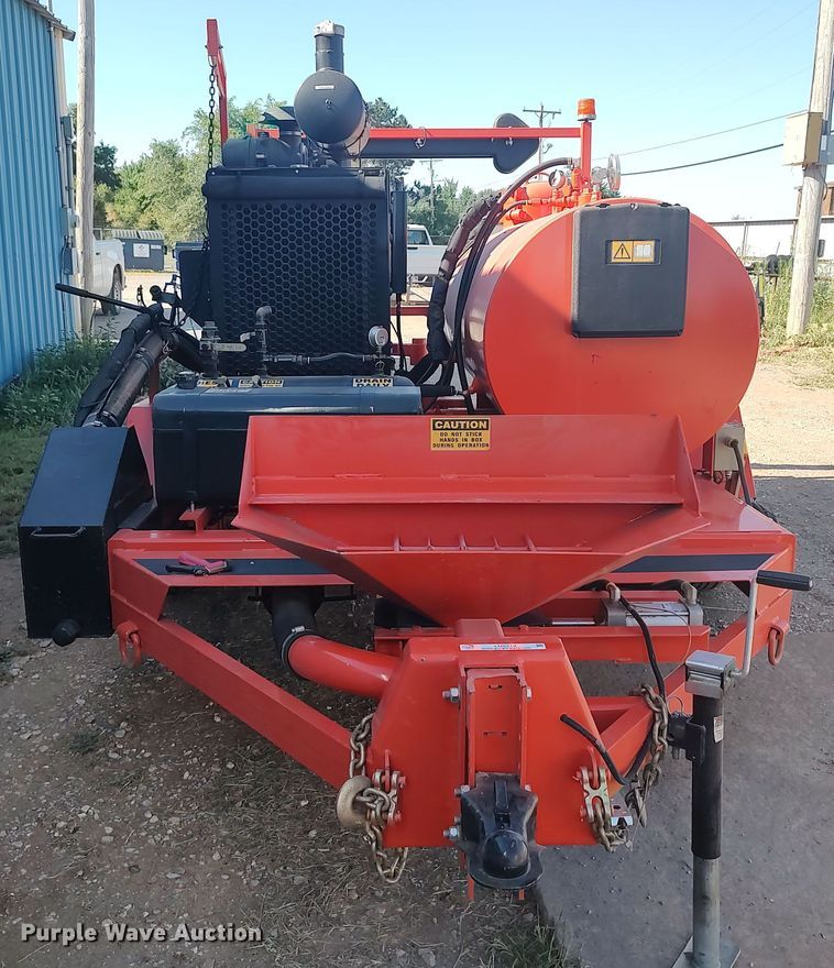 image for item LU9212 2014 Duraco DuraPatcher 125DJT  pot hole patcher