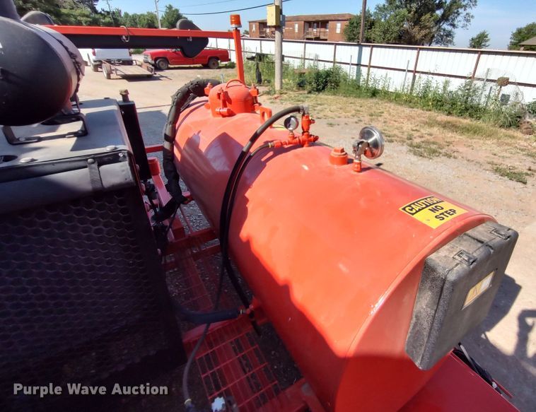 image for item LU9212 2014 Duraco DuraPatcher 125DJT  pot hole patcher