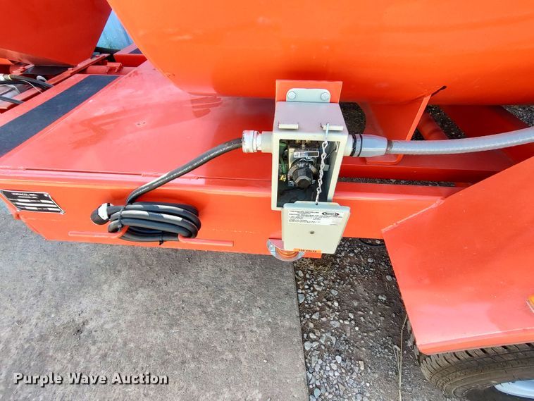 image for item LU9212 2014 Duraco DuraPatcher 125DJT  pot hole patcher