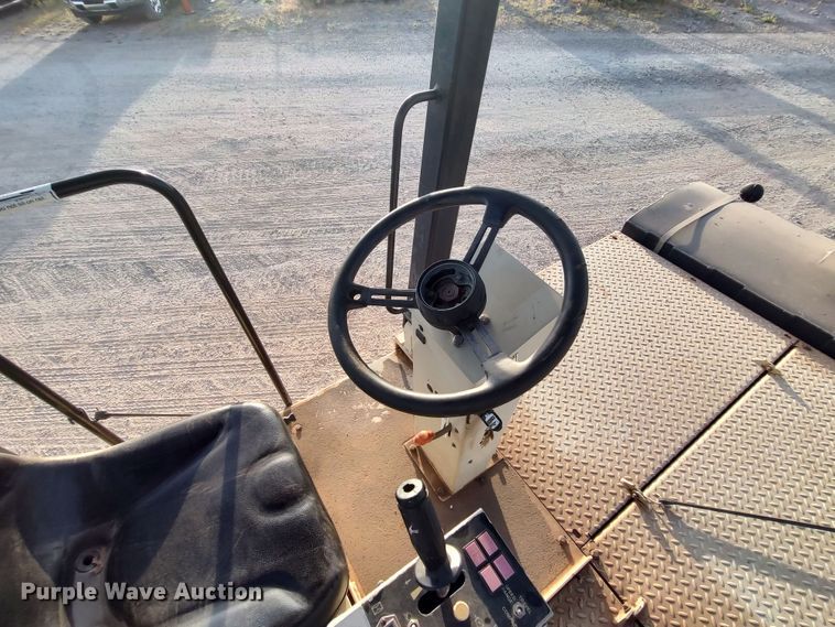 image for item LU9254 2005 Ingersoll Rand PT125R  pneumatic roller