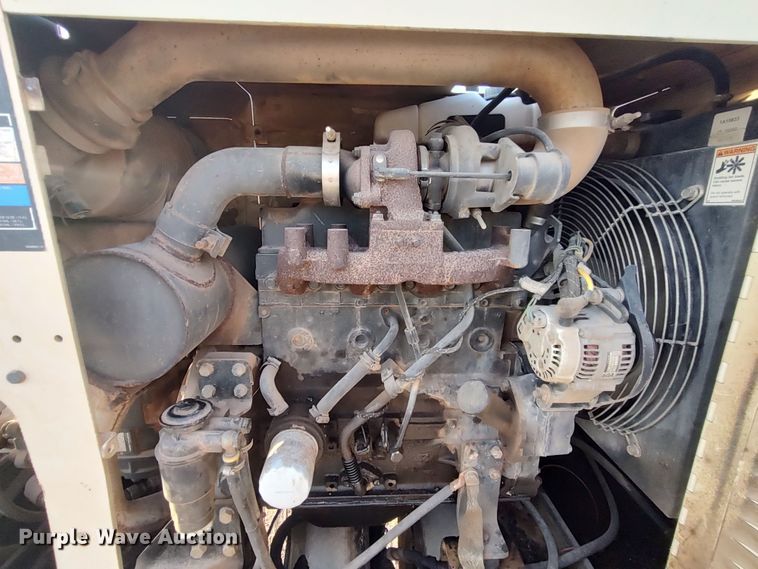 image for item LU9254 2005 Ingersoll Rand PT125R  pneumatic roller