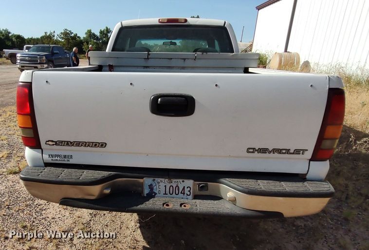 image for item LU9259 1999 Chevrolet Silverado 1500  Ext. Cab pickup truck