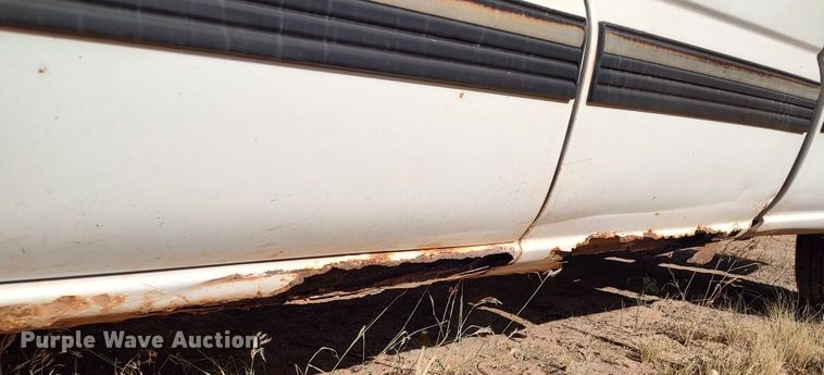 image for item LU9259 1999 Chevrolet Silverado 1500  Ext. Cab pickup truck