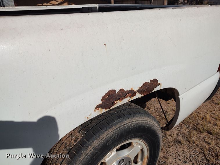 image for item LU9259 1999 Chevrolet Silverado 1500  Ext. Cab pickup truck