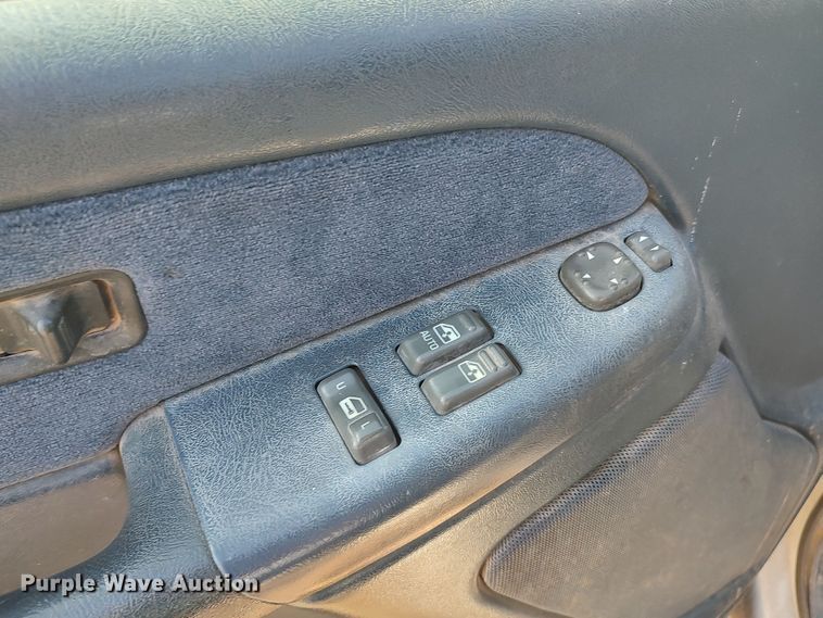 image for item LU9259 1999 Chevrolet Silverado 1500  Ext. Cab pickup truck